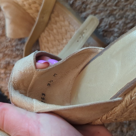 Stuart Weitzman Sohojute Wedges - Picture 5 of 5